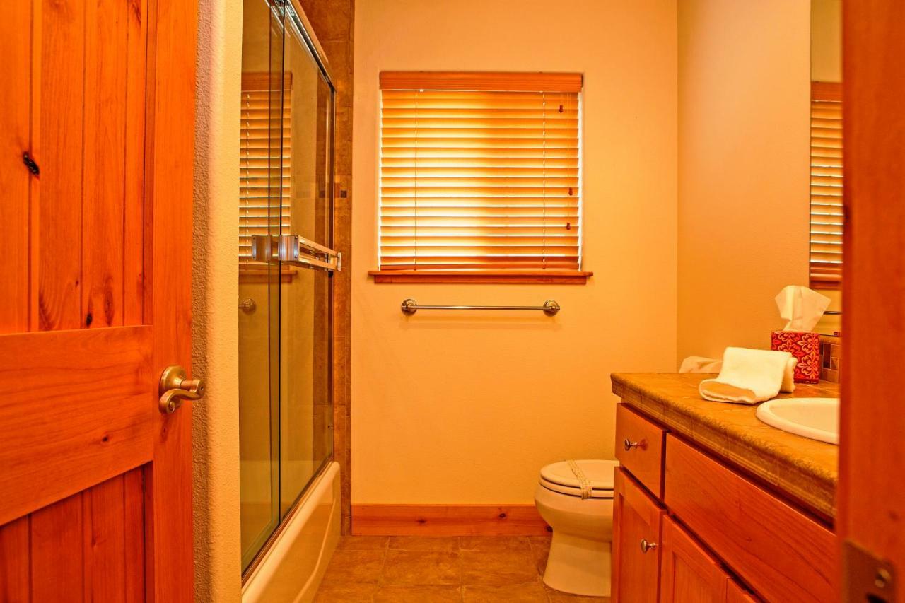 5-star Luxury Tahoe Cabin! Great Location! Pool Table!darts! Poker! Ping Pong! Games! Casa vacanze
