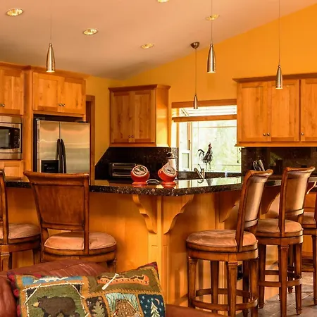 5-Star Luxury Tahoe Cabin! Great Location! Pool Table!Darts! Poker! Ping Pong! Games! South Lake Tahoe Exterior photo
