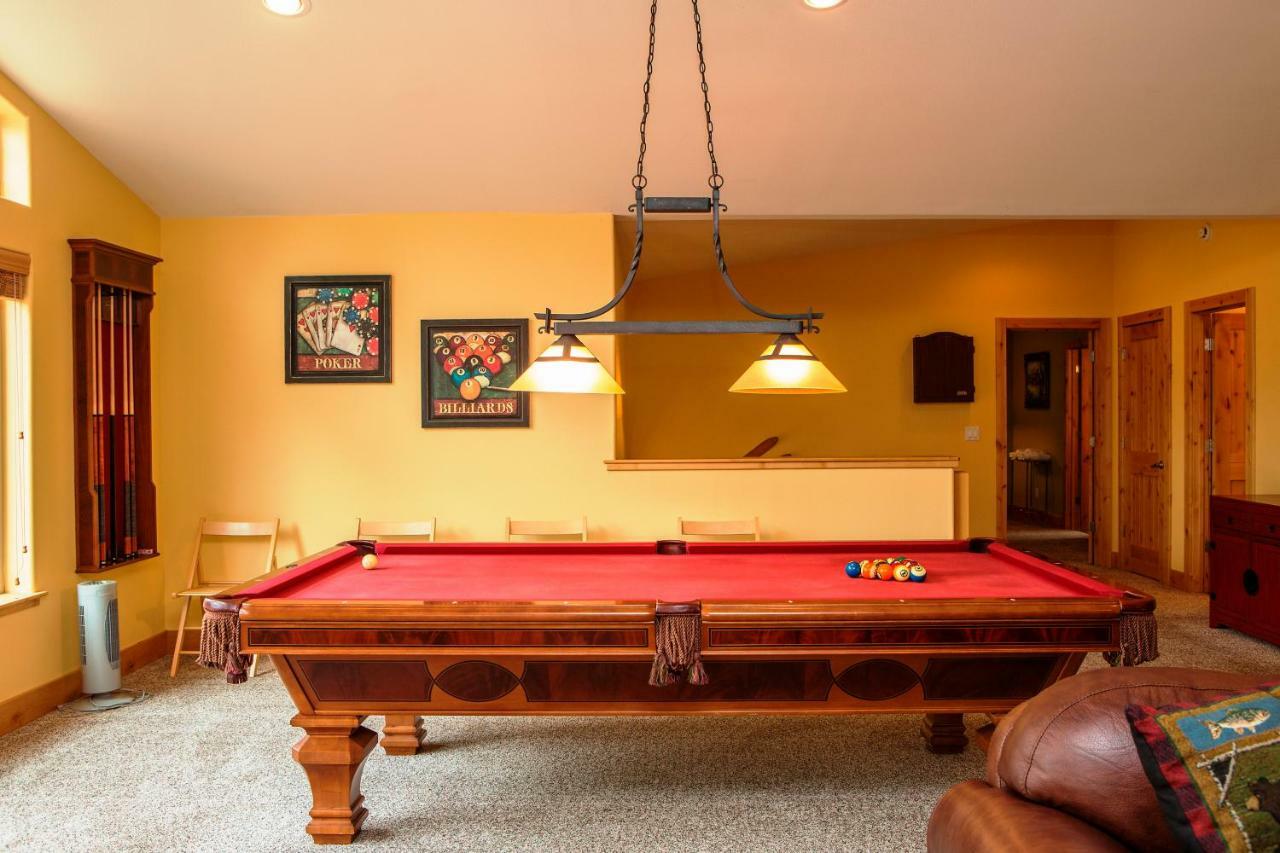 Holiday home 5-star Luxury Tahoe Cabin! Great Location! Pool Table!darts! Poker! Ping Pong! Games!