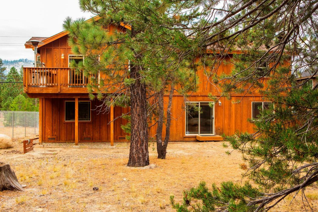 Holiday home 5-star Luxury Tahoe Cabin! Great Location! Pool Table!darts! Poker! Ping Pong! Games!